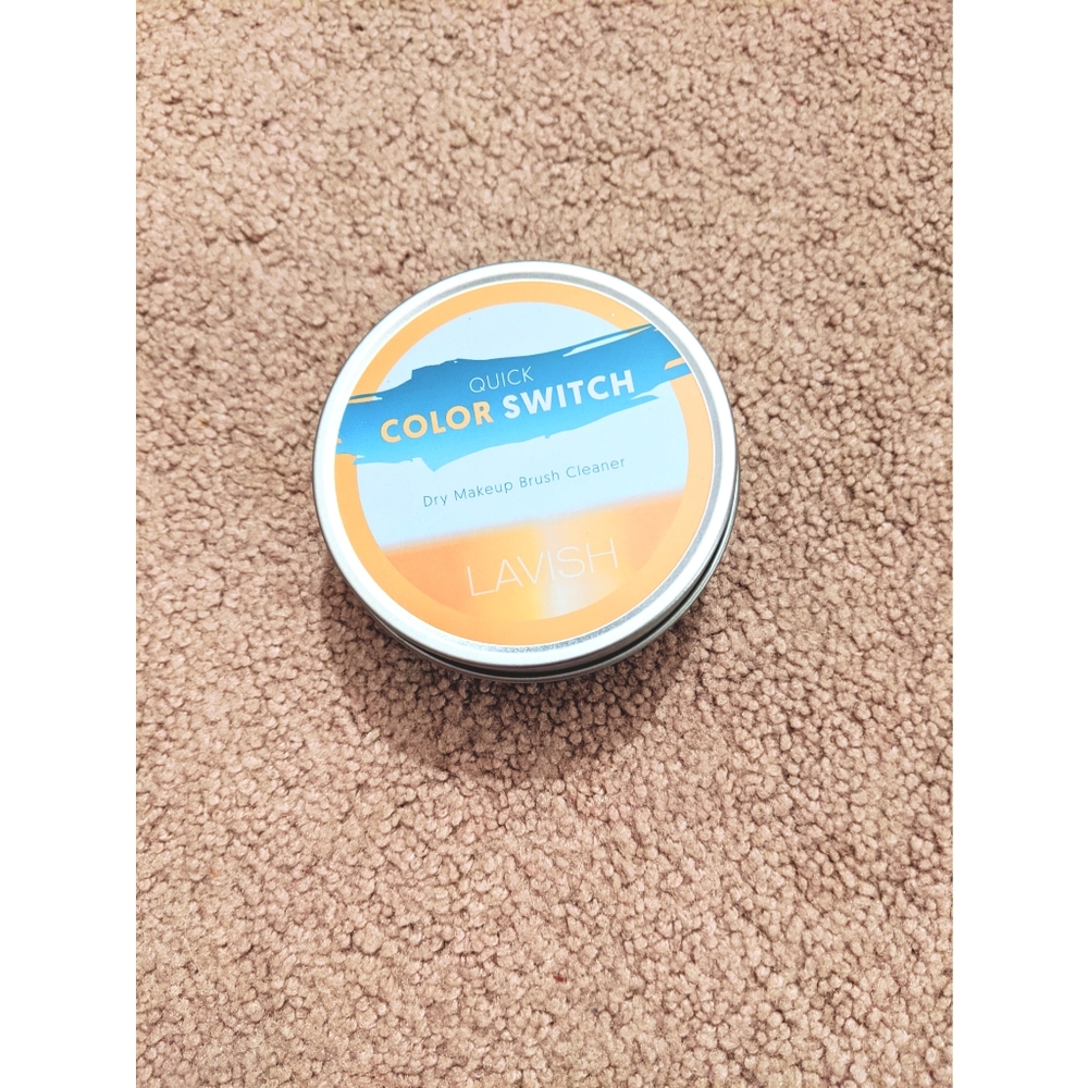 ✨5 for $25✨ Dry make up brush cleaner